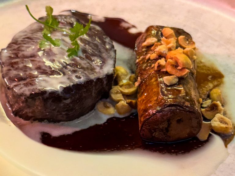 entrecote di manzo, gorgonzola, nocciole tostate, melanzana ripiena